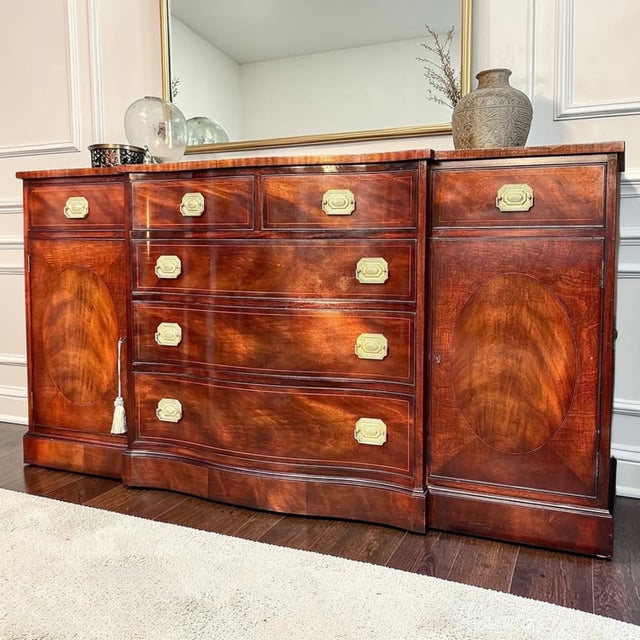 Henredon 1950s Henredon Crotch Mahogany Sideboard | Buffet | Statement Credenza For Sale - Image 4 of 11