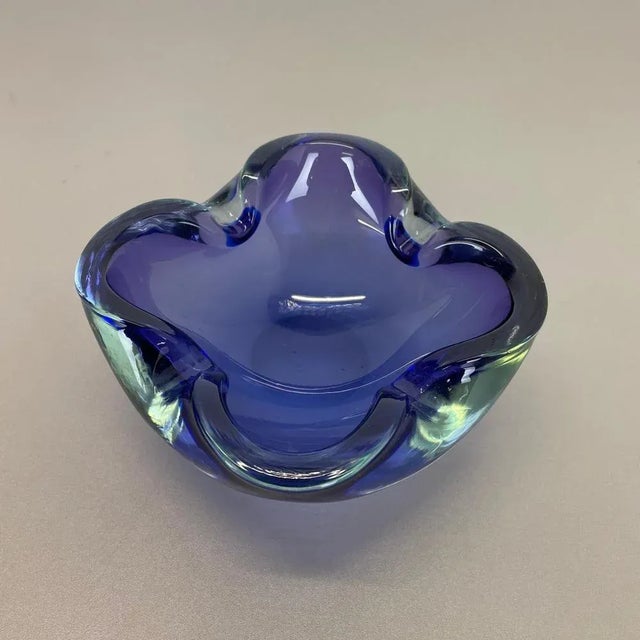 Heavy Blue Murano Glass Shell Bowl or Ashtray, Italy, 1970s For Sale - Image 6 of 17