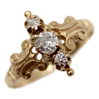 Late 19th Century 14k Gold Victorian Three-Stone Old Mine Cut Diamond Ring, Size 5.25 For Sale