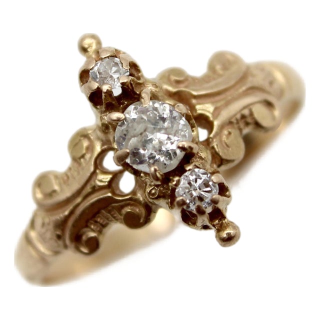 Late 19th Century 14k Gold Victorian Three-Stone Old Mine Cut Diamond Ring, Size 5.25 For Sale