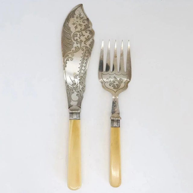 Late 19th Century Late 19th Century Cased English Victorian Silver, Silverplate Fish Serving Fork & Celluloid Knife For Sale - Image 5 of 13
