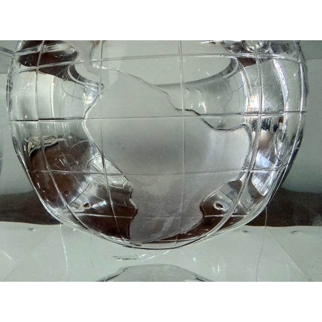 1960s Italian Design Planet Earth Lucite Acrylic Ice Bucket by Alessandro Albrizzi For Sale - Image 5 of 12