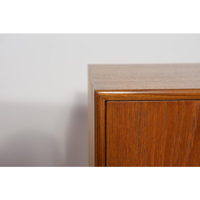 Mid-Century Model 4058 Sideboard by Victor Wilkins for G-Plan, 1960s For Sale - Image 6 of 18