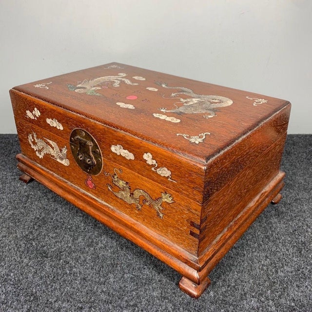 1980s Rosewood Jewelry Box / Mother of Pearl Inlay Dragon & Phoenix Motif For Sale In Los Angeles - Image 6 of 9
