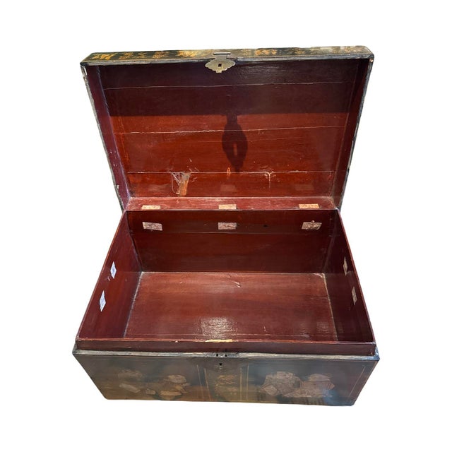 Wood Vintage Black Chinese Lacquered Wood Blanket Chest With Hand-Painted Figural Scenes. For Sale - Image 7 of 8