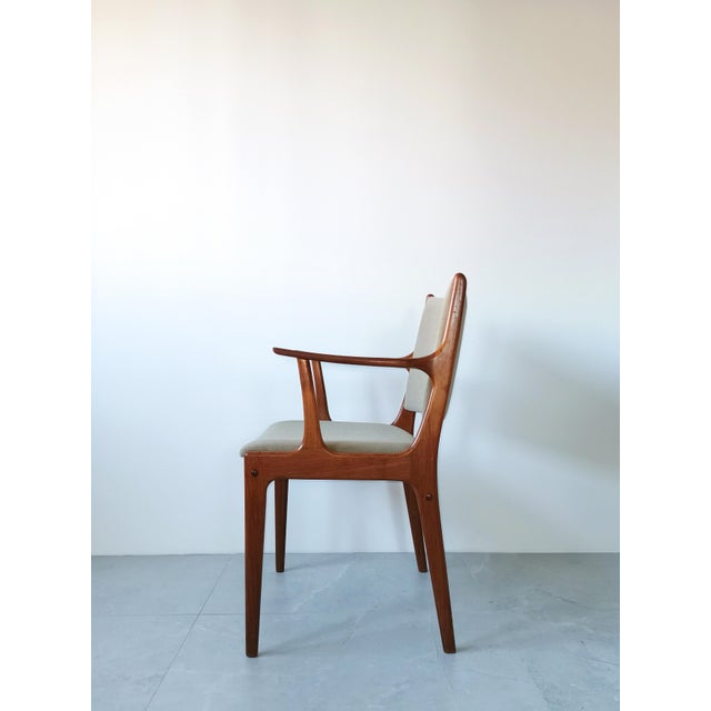 Uldum Møbelfabrik Rosewood Armchair by Johannes Andersen for Uldum Møbelfabrik, Denmark, 1960s For Sale - Image 4 of 11