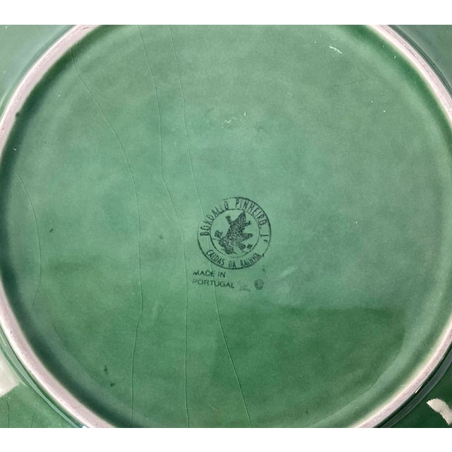 Early 20th Century Bordallo Pinheiro Green Leaf and Lattice Round Platter For Sale - Image 5 of 7