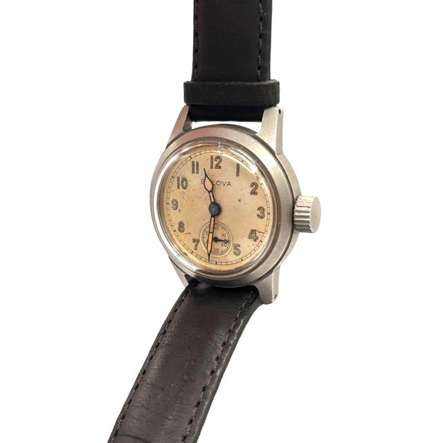 Mid-Century Bulova 1917-H Us Military Issued Korean War Era Wrist Watch For Sale - Image 4 of 7