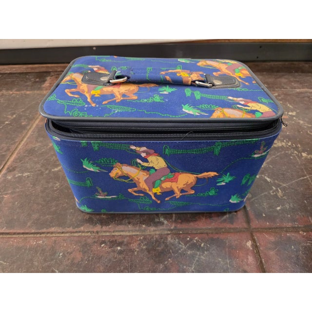 1960s Pair of Western Art Suitcase Bags Set Collectable For Sale - Image 11 of 12