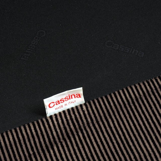 Maralunga Three-Seater Sofa by Vico Magistretti for Cassina, 1990s For Sale - Image 9 of 10