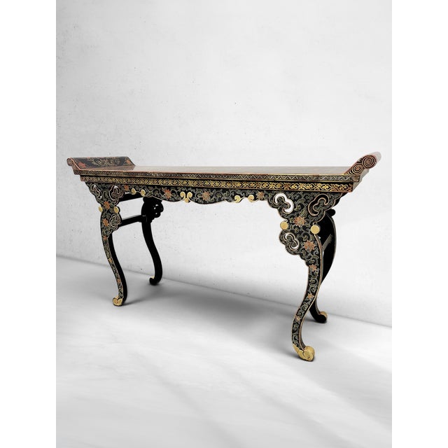 Chinoiserie Antique Chinese Black Lacquer & Gilt Carved Console Table, C. 1890–1920 For Sale - Image 3 of 9