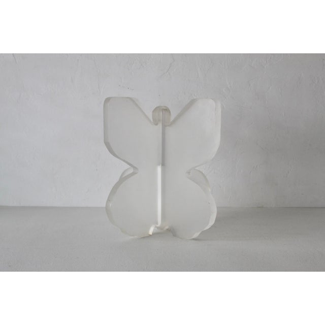 1980s Lion in Frost Style Lucite Butterfly Wing Shape Mid-Century Coffee Table Base For Sale - Image 10 of 16