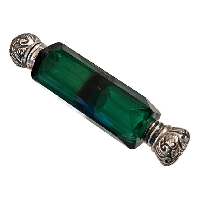 Beautiful Victorian scent bottle in emerald green with sterling caps // double-ended perfume bottle // vanity decor // antique boudoir For Sale