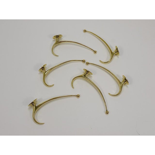 Mid-Century Curved Brass Wall Coat Hooks from Werkstätte Hagenauer Wien, 1950s, Set of 2 For Sale - Image 11 of 13