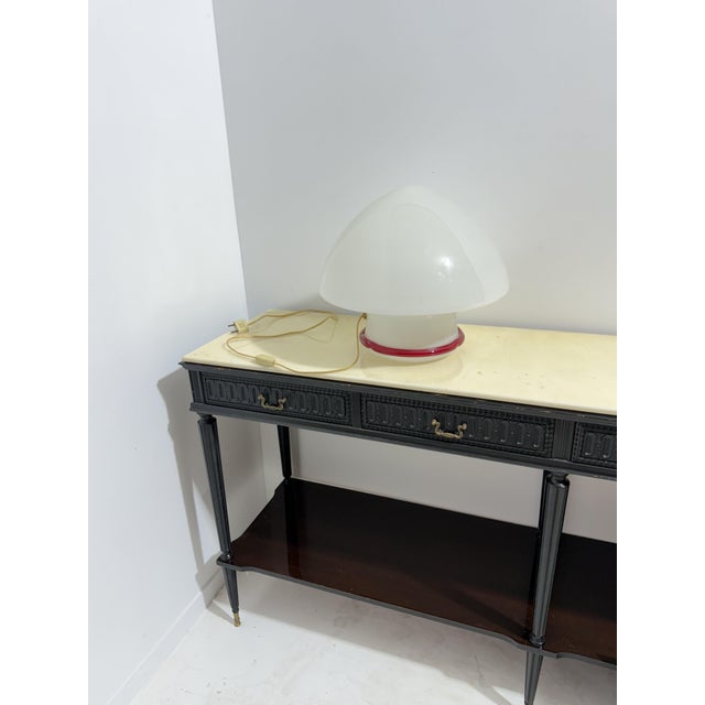 Large Murano glass table lamp, 1970 Intact and in excellent condition. Opaline glass with a small red border. E27 bulb....