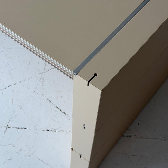 Beige 1970s L-System Desk by Emilio Ambasz For Sale - Image 8 of 10