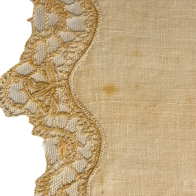 Late 19th Century Antique Lace Doily Brussels Lace Late 19th Early 20th Century Farmhouse Primitive Victorian Edwardian For Sale - Image 5 of 5