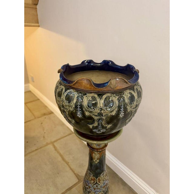 1910s Antique Art Nouveau Stoneware Jardiniere and Stand from Royal Doulton, 1910, Set of 2 For Sale - Image 5 of 7