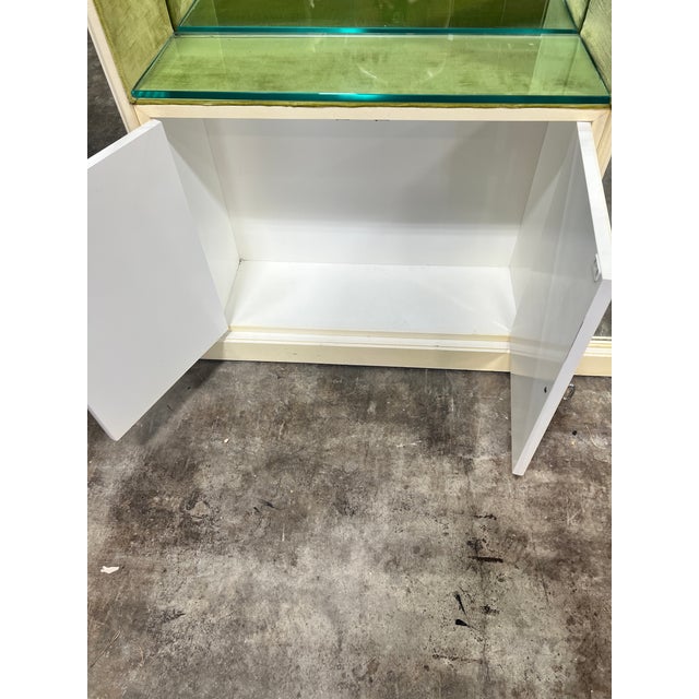 1970s Tony Duquette Style Mirrored Lighted Cabinet For Sale - Image 5 of 11