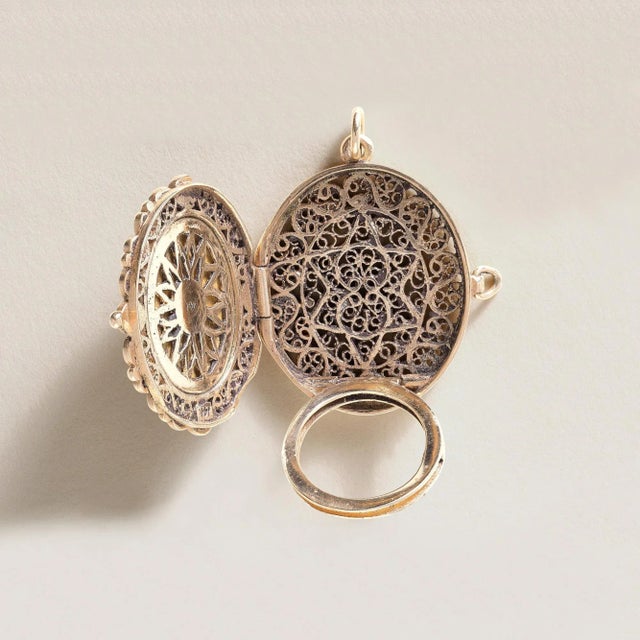 Mid 20th Century Vintage 14k Gold Lady Portrait Turquoise Locket Pendant For Sale - Image 5 of 6