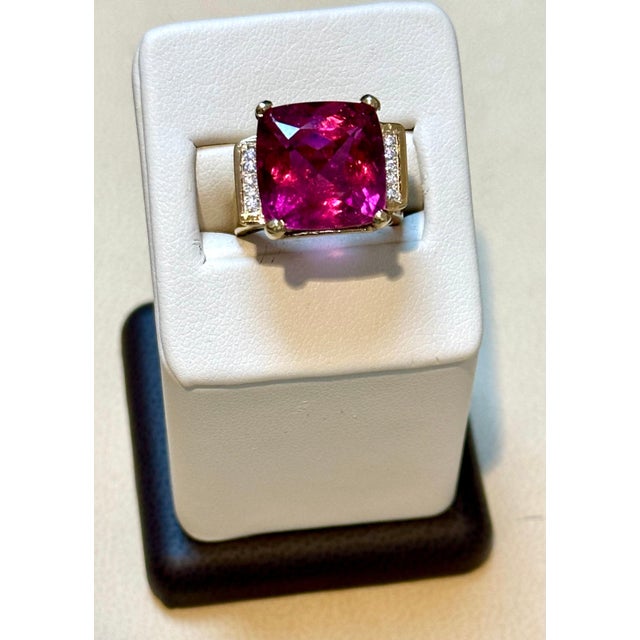 12 Carat Cushion Cut Natural Pink Tourmaline & Diamond 14 Karat Yellow Gold Ring For Sale - Image 10 of 18