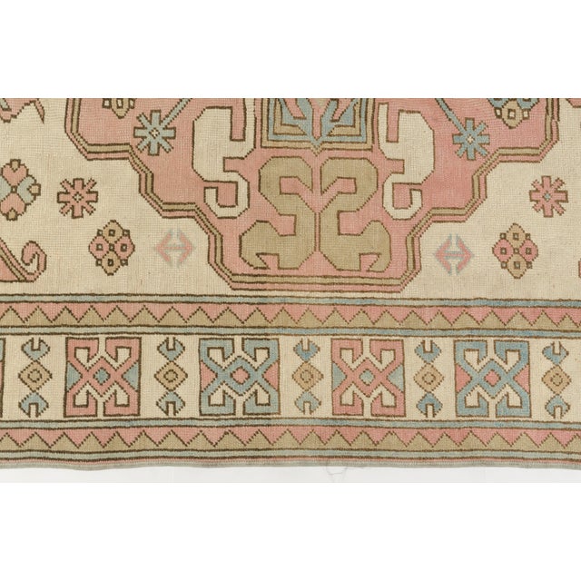 Vintage Turkish Medallion Rug, Hand-Knotted Wool, Dusty Pink and Cream For Sale - Image 9 of 10