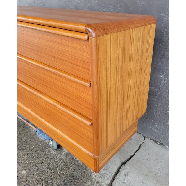 Teak Danish Modern 6 drawer low dresser made by Kibaek Mobelfabrik, Denmark. Circa. 1960. Exceptional original condition...