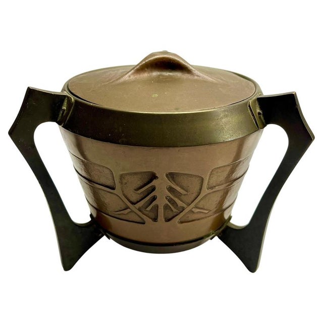 Arts & Crafts Copper and Brass Contianer in the style of Carl Deffner, Esslingen, 1900 For Sale - Image 6 of 8