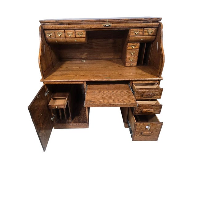 Late 20th Century Winners Only Solid Oak Roll Top Executive Desk With Keys For Sale - Image 6 of 11