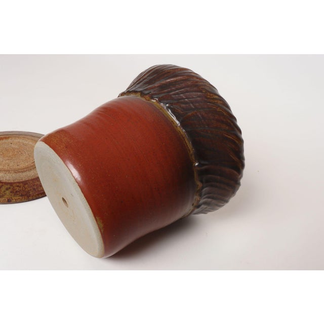 1990s Vintage Crimson and Slate Studio Ceramic Planter With Saucer by Deanna Nichols For Sale - Image 5 of 18
