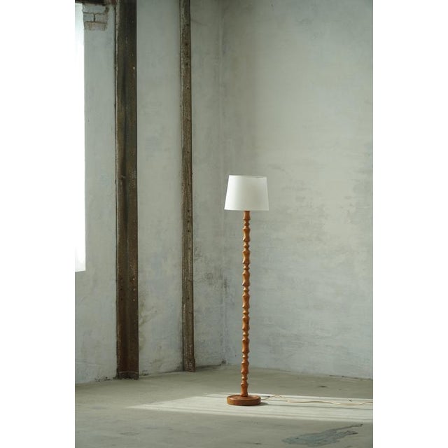 Scandinavian Modern Sculptural Turned Pine Floor Lamp, Denmark, 1970s For Sale - Image 11 of 14