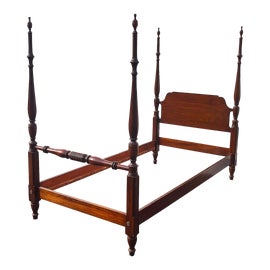 Example of Pennsylvania House Four Poster and Canopy Beds