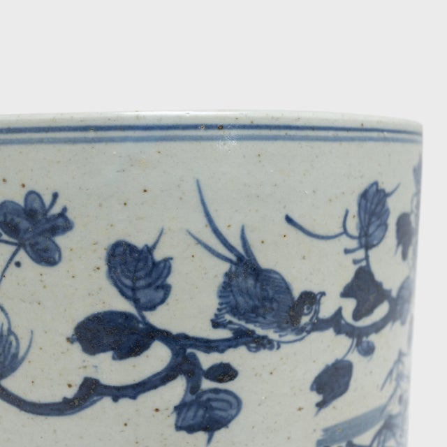 Mid 20th Century Vintage Chinese Blue & White Peony Brush Pot For Sale - Image 5 of 8