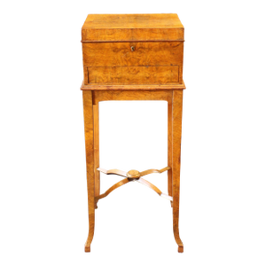 Early 20th Century English Lady's Jewelry Box Dressing Chest Table
