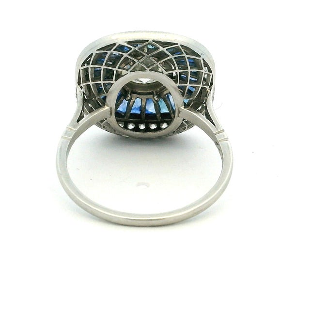 1930s Art Deco Platinum 1 Carat Diamond Calibré Sapphire Target Ring, Size 6.75 For Sale - Image 5 of 14