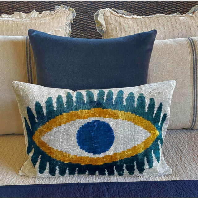 We are thrilled to introduce an exquisitely crafted pillow, serving as a fresh and vibrant new addition to our collection....