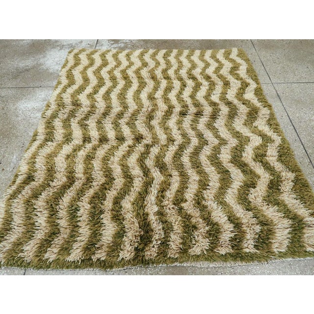 Galerie Shabab Collection Mid-20th Century Turkish Tulu Rug For Sale - Image 4 of 10