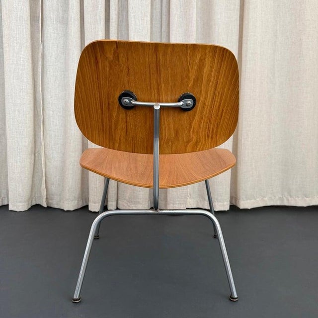 1950s Mid-Century Modern LCM Chair by Charles and Ray Eames, Herman Miller For Sale In New York - Image 6 of 11