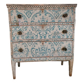 Late 19th Century English Blue and White 3 Drawer Italian Style Commode With Rosette Round Handles For Sale