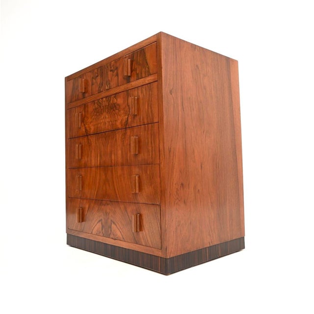 Art Deco Figured Walnut Chest of Drawers, 1930 For Sale - Image 6 of 11
