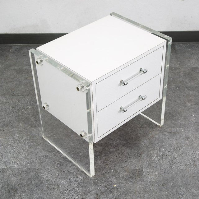 Metal Mid Century Modern Nightstand 2 Drawers Lucite White 1970s Vintage Groovy Retro For Sale - Image 7 of 12