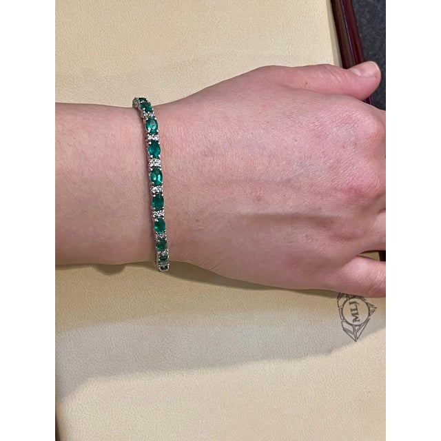 Early 21st Century 9 Ct Natural Brazilian Emerald and Diamond Tennis Bracelet 14 Karat Yellow Gold For Sale - Image 5 of 18