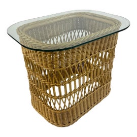 Example of Heywood-Wakefield Side Tables