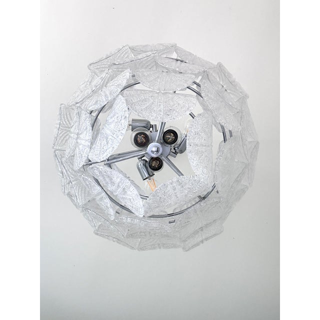 Mid-Century Modern Contemporary Modern Clear Graniglia “Petals” Murano Glass Chandelier by Simoeng For Sale - Image 3 of 6