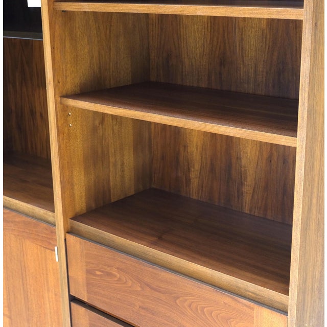 Brown 3 Bay Mid-Mentury Modern Walnut Glass Doors Bookcase Wall Unit Curio Cabinet For Sale - Image 8 of 18