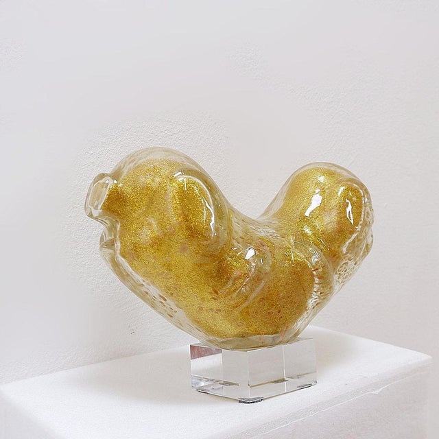 In the style of Seguso Murano Clear glass inlaid with gold glitter. Measures : 30x12cm H:21cm