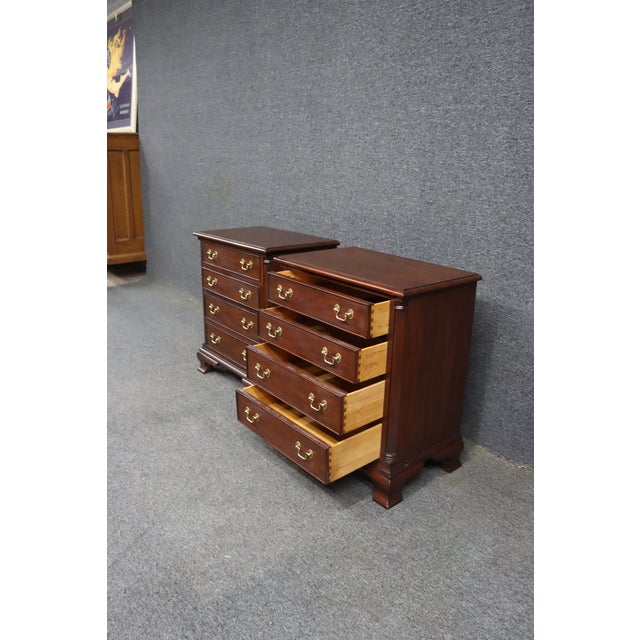 Henkel-Harris Georgian Style Mahogany Four-Drawer Chests, Pair, 2000 For Sale - Image 12 of 15