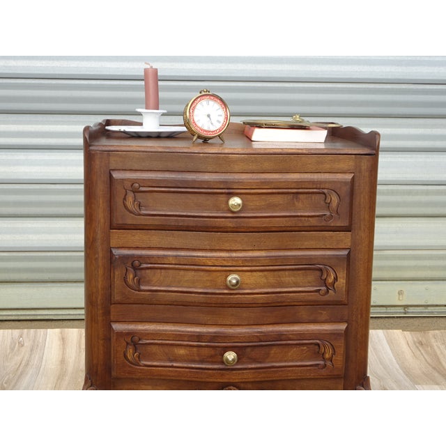 Louis Xv Style Walnut Bedside Table, 1960s For Sale - Image 4 of 18