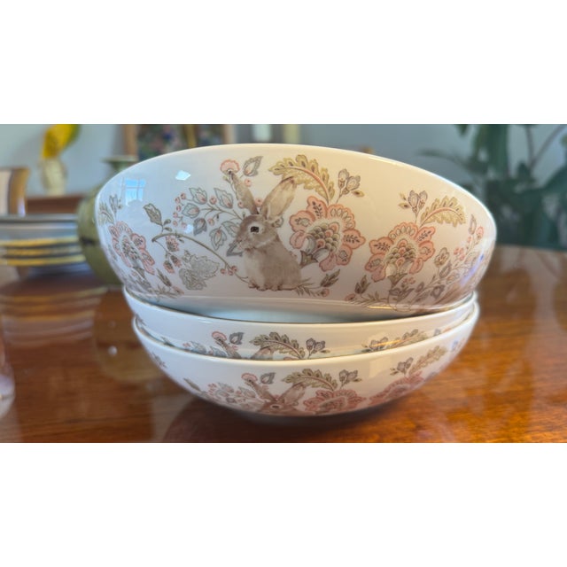 1990s Porcelain Bunny Bowl, Blue Floral Interior, Gold Trim, by Envogue, 8.5" Diameter 4 Pc For Sale - Image 4 of 15
