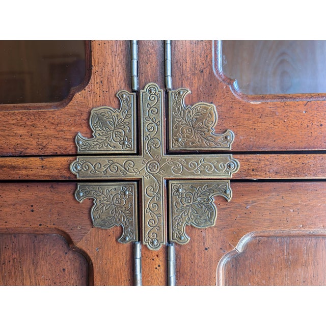 Vintage 1981 Henredon Asian Inspired China Cabinet For Sale - Image 12 of 18
